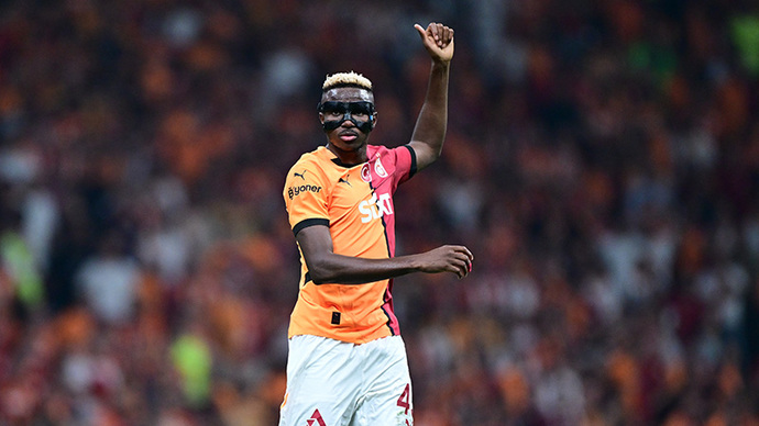 Osimhenin piyasa değeri 75 milyon Euroya düştü! Galatasaray Osimhenin bonservisini alabilir mi?