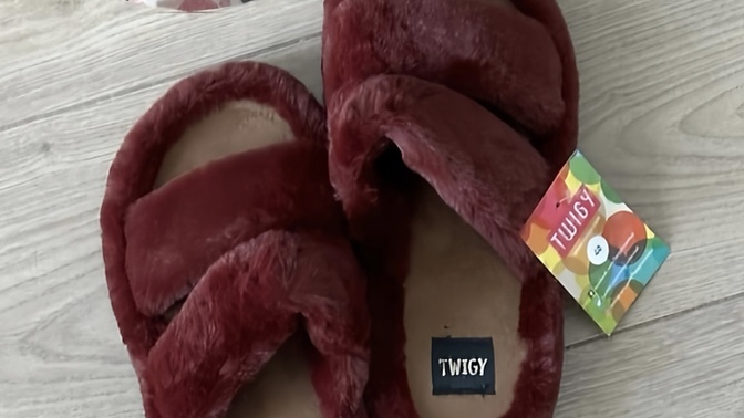 Evde terlikle mi yoksa terliksiz mi dolaşıyorsun?