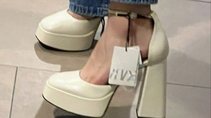 Moda olsa da herkesin üzerinde görsek dediğiniz takı/giysi hangisi?