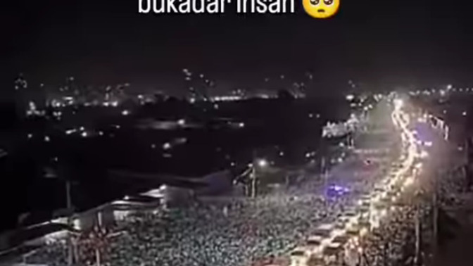 Ben bu insanları anlamıyorum ya, Düşman Ülkelerine girmiş, Bunlar Düşmanı kovmak yerine kaçıyor, düşman rahatça ilerliyor 😡😡😡?