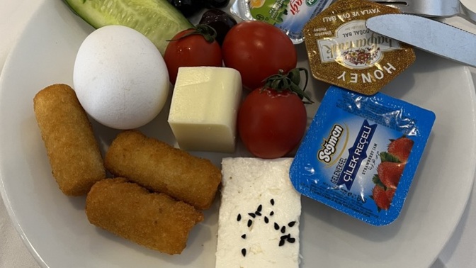 Bugün evdekilere müthiş bir kahvaltı tabağı hazırladım, nasıl duruyor😋?
