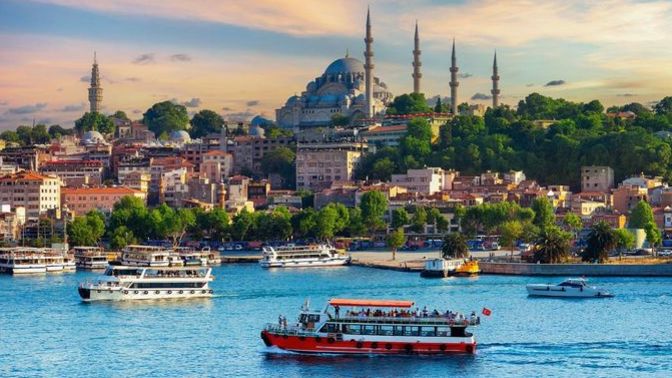 İstanbul'da dört kişilik bir ailenin aylık yaşam maliyeti 71 bin TL'yi geçti. Siz aylık ne kadar maaşla geçiniyorsunuz?