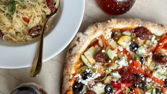 Haftasonu pizzanızı neli sipariş vereceksiniz veya evinizin mutfağında mı yapacaksınız 🍕🍕🍕🍕🍕😋😋😋😋😋?