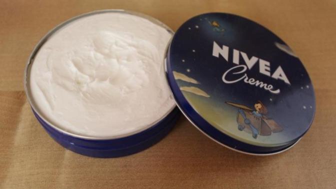 Nivea Mavi Kutu Kullananlar Yüze Sürülür mü?