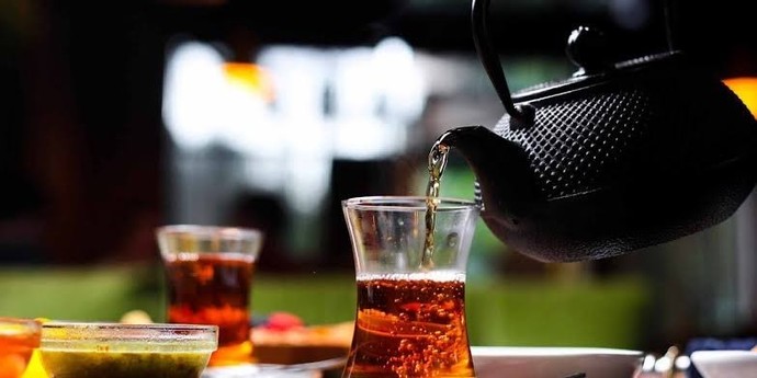 Yemekten sonra çay mı sigara mı?