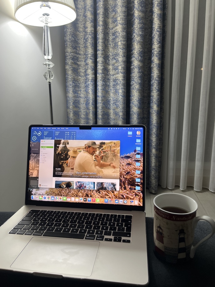 Siteden kiminle film gecesi yapmak istersiniz?