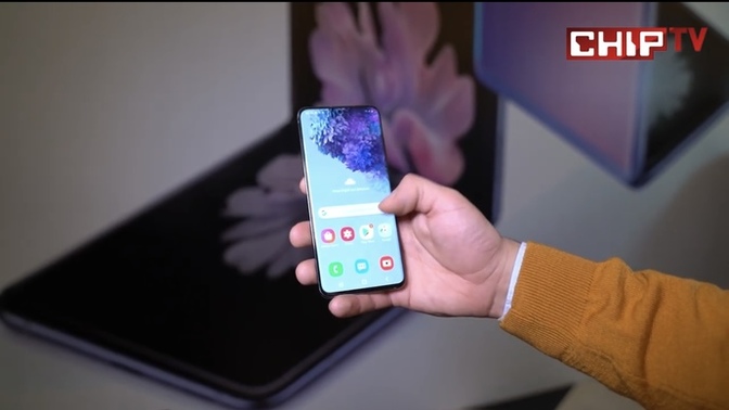 Sizce bu telefonun boyutu nasıl ortamı biraz hafiften küçükmü yoksa biraz hafiften büyükmü?