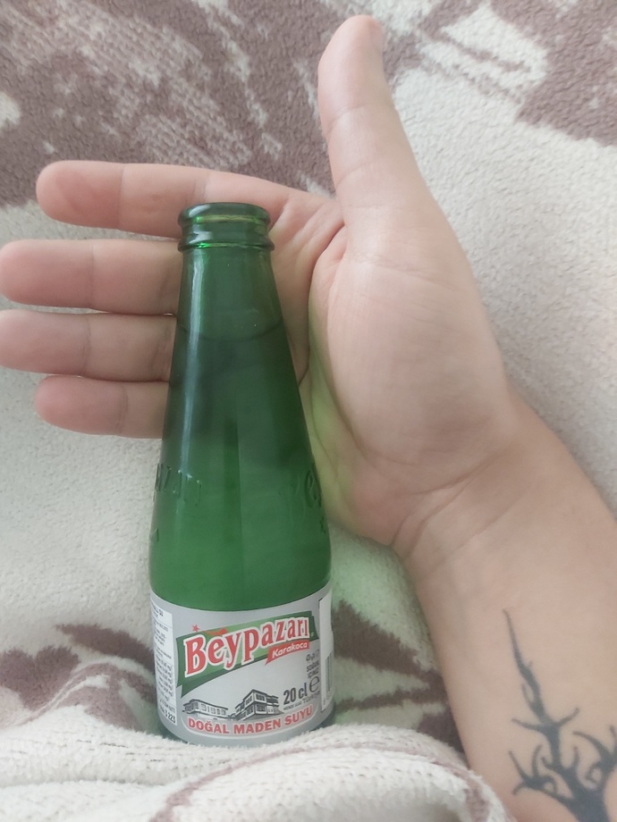 Aç karna maden suyu içer misiniz?