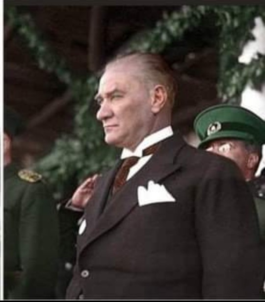 Sultanlık KORKAK, ALÇAK, SEFİL, REZİL insanlar yetiştirir sözü haklı mı?