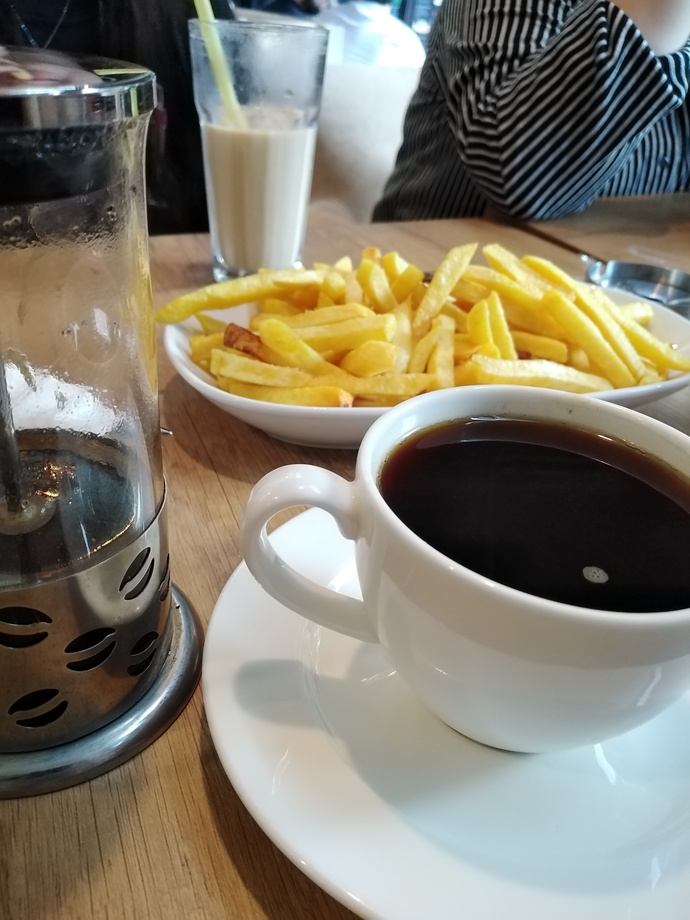 Kahve en güzel kimle içilir✨ ?