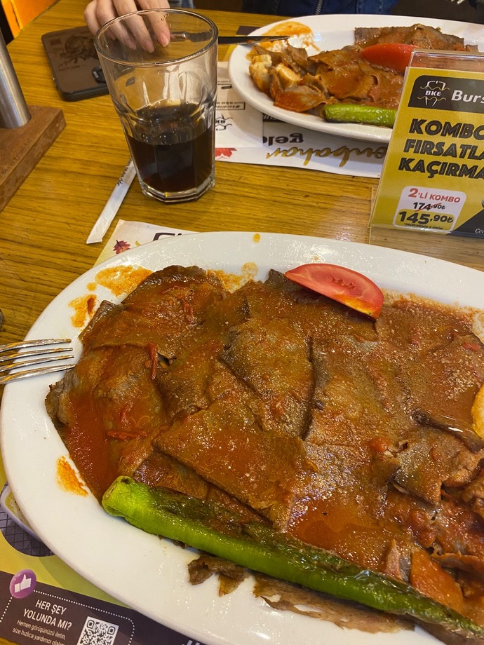 Double iskender yiyen kızdan olur mu?