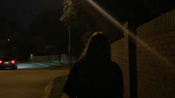 Gece dışarı çıkmaya korkmuyorum, korkmalı mıyım?