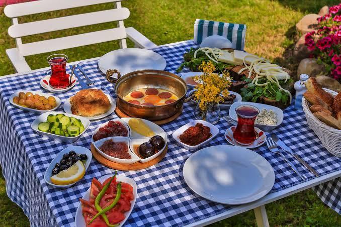 Dışarıda kahvaltı yapmayı sever misiniz?