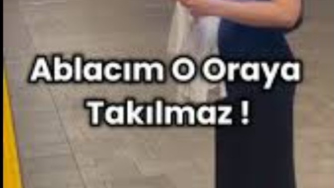 Renkli ışıklarla kaplı ledli, neonlu crop, bikini giyer miydiniz?