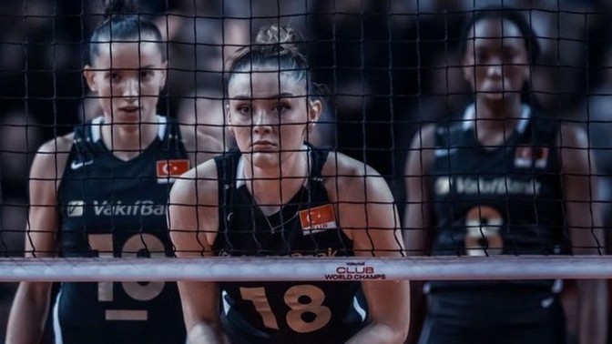 Voleybolu hobi için bile olsa oynarım der misin ve hayatına katar mısın 🌟🧚🏐🏐🏐🏐🏐 ?