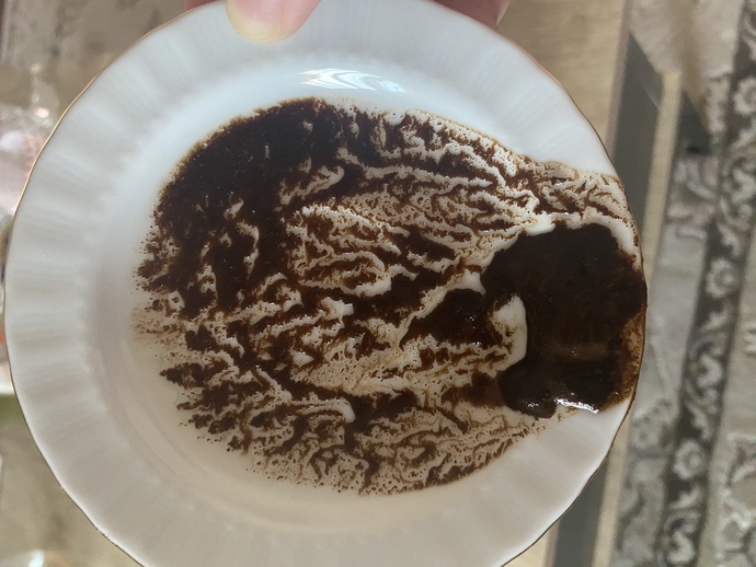 Fal bakmayı bilen fincanıma bakabilir mi lütfeeenn size dua ederim🥲🙏?