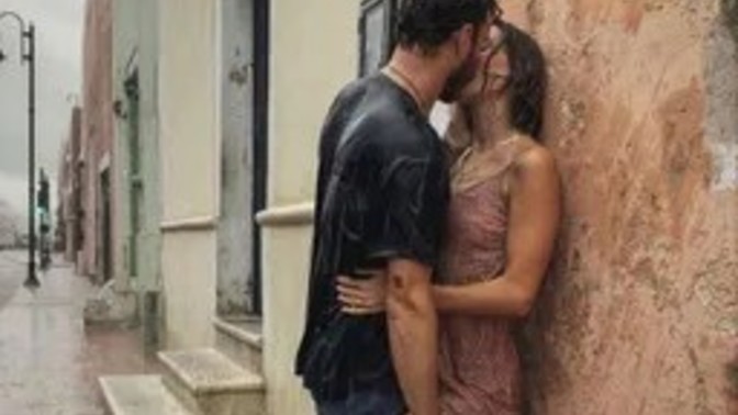 Sokaktayken yanınızda sevişenleri görseniz ne tepki verirdiniz?