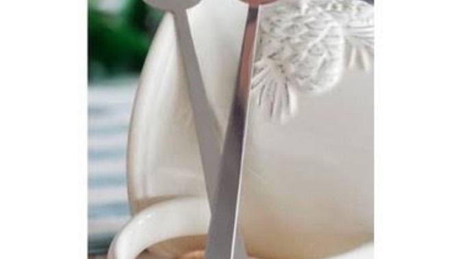 Böyle çay kaşığı kullanır mısınız?