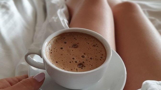 Bana kahve yapacak bir centilmen var mı? Üşüyorum ❄️?