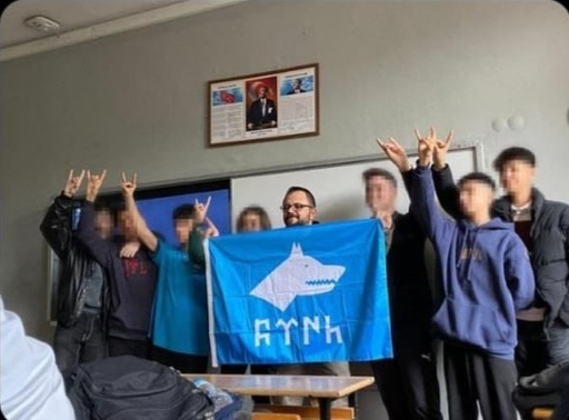MEB, liselerde ülkü ocakları propagandasına izin verdi! ?