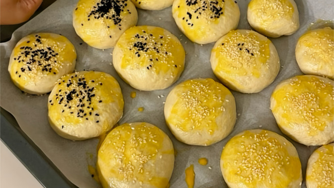 Bu pogacalari bir KScanla yeme şansın olsa kiminle yemek isterdin?