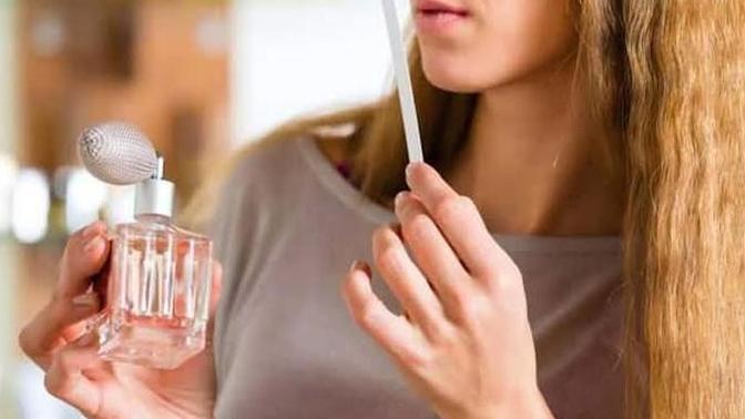 Kadınlar mı güzel kokuya daha çok önem verir erkekler mi?