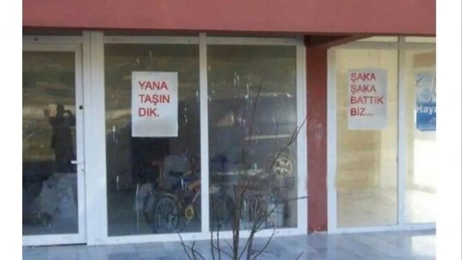 Hayatım ellerimden kayarken şöyle şakalar yapabiliyorum?
