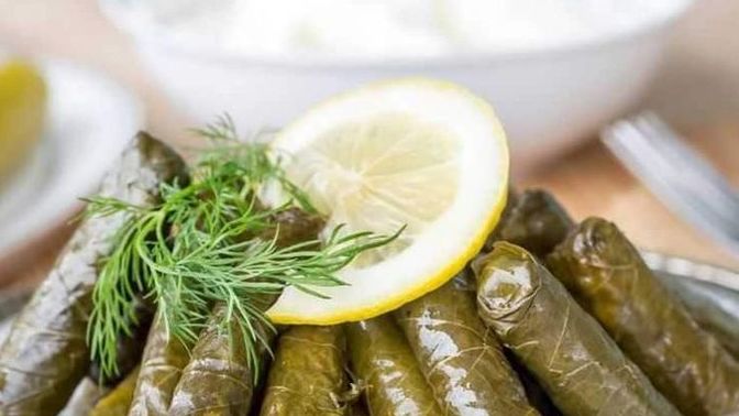 Yaprak sarma mı/ Lahana sarması mı, hangisi daha lezzetli?