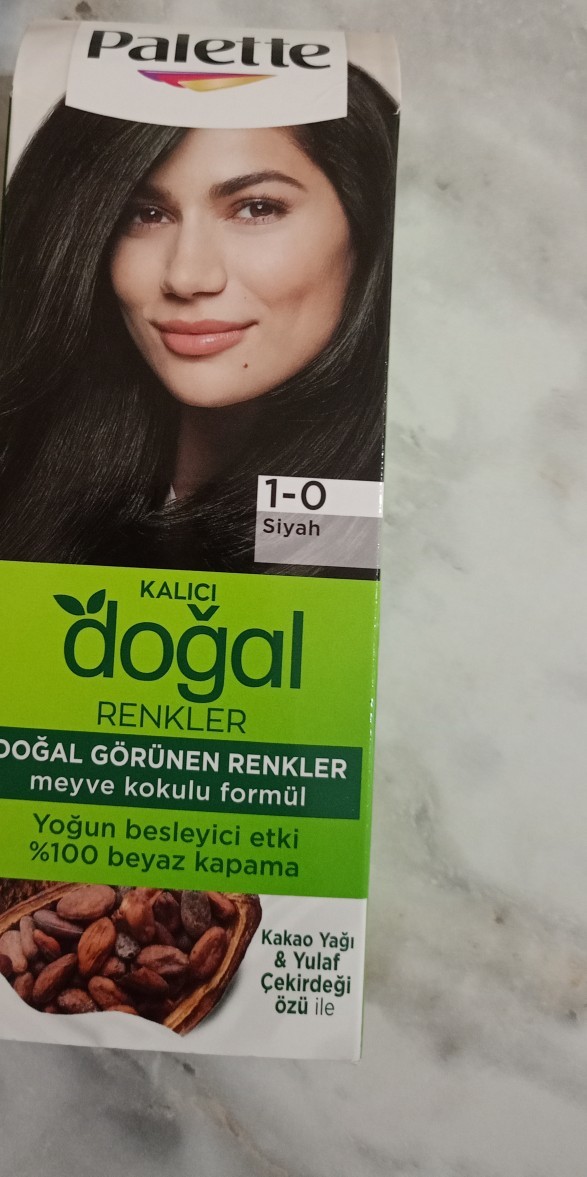 Kızlar siyah boya çok akıyor mu kızıl gibi?