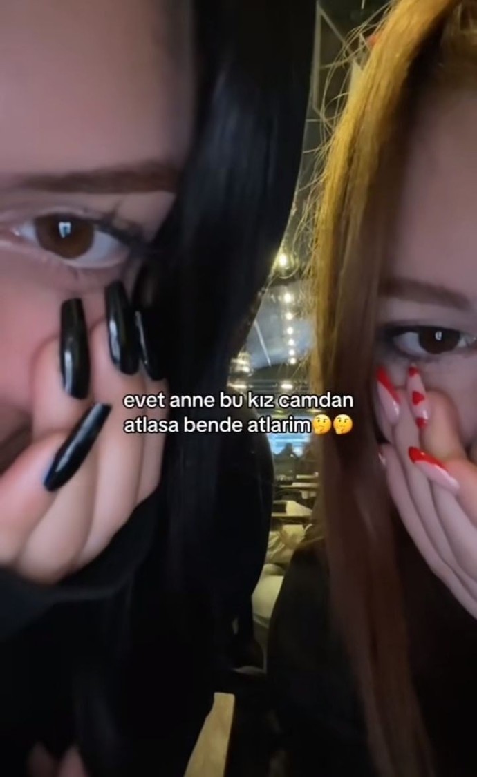 En yakın arkadaşınızın başkalarıyla samimiyetini kıskanır mısınız?