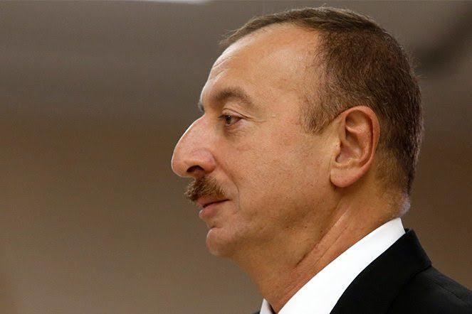 Azeriler hep büyük burunlu değil mi?
