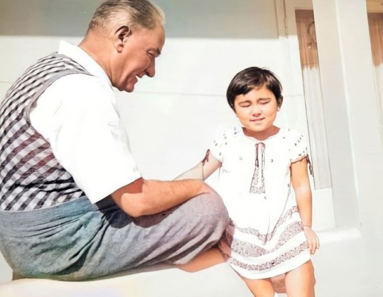 Bugün 11 Ekim Dünya Kız Çocukları Günü! Sizce kız çocuklarının hakları konusunda toplumda yeterince farkındalık var mı?