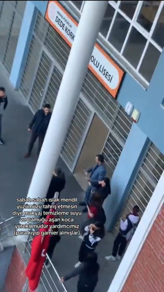 Okula makyajla gitmek sizce ne kadar doğrudur?