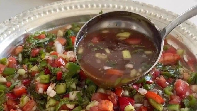 Salatanın suyuna siz de ekmek bandırıyor musunuz?