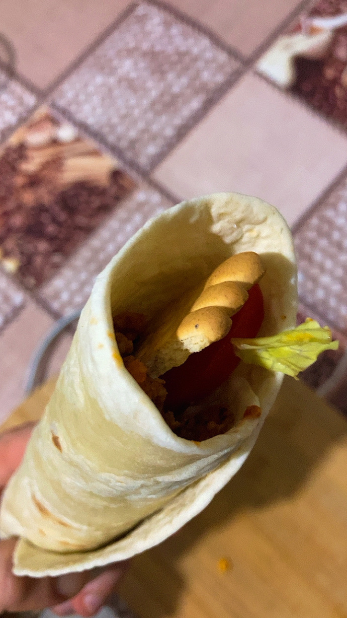 Çiğ köfte dürüme petibör bisküvisi konur mu 🤔?