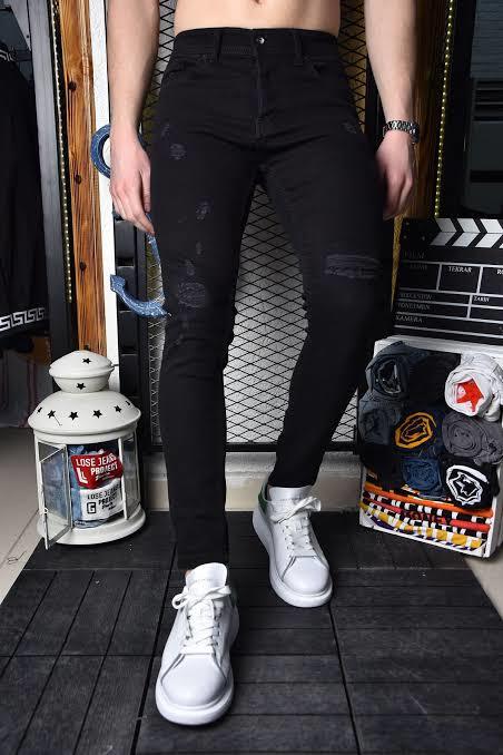 Erkeklere skinny pantolon yakıştırıyor musunuz?