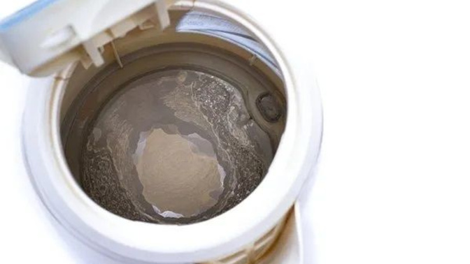 Çay demlerken kireç oluşmasını nasıl engelliyorsunuz?