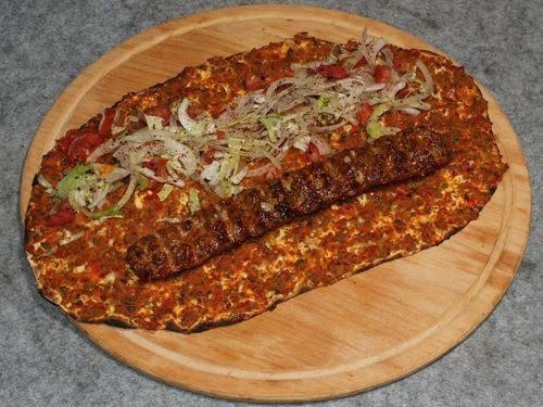 Lahmacun arası Adana yer misiniz?
