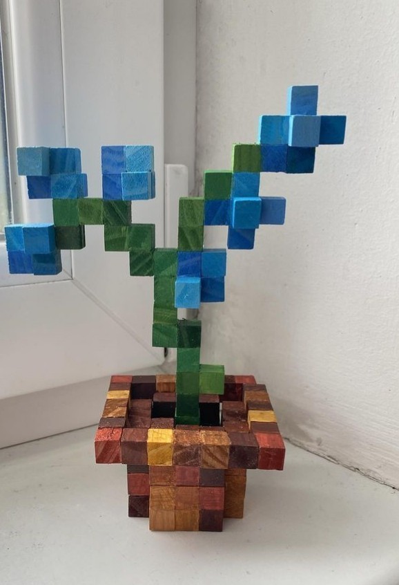 Dün öğlen 1de uyandım ve uyandıktan 1 saat sonra bu minecraft çiçeğini yaptım nasıl olmuş?