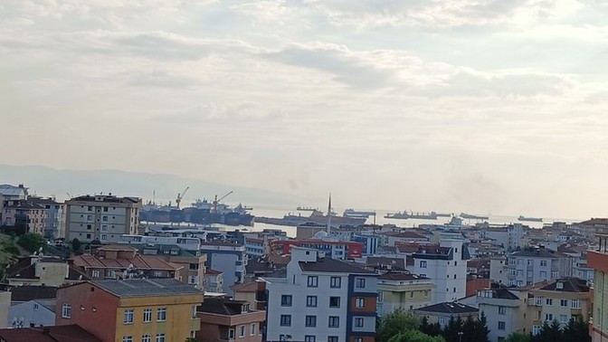 Evde oturup takılmayı mı yoksa dışarıda takılıp sosyal olmayı mı seversiniz?