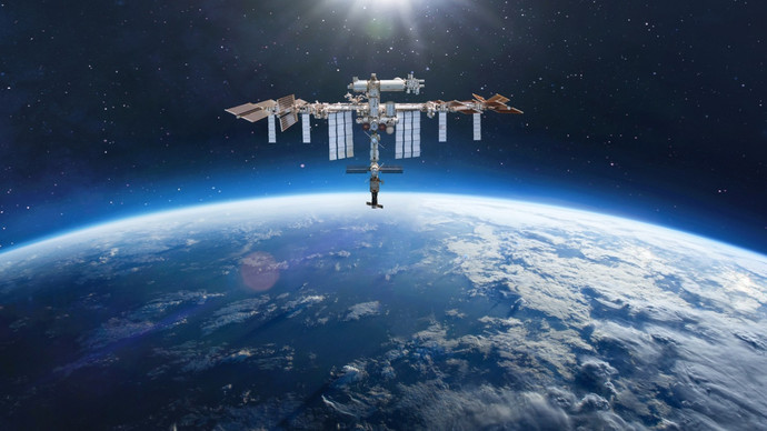 NASA, uzaydaki çöpleri temizlemenin bir yolunu bulan kişiye 3 milyon dolar ödül verecek. Sence uzay çöpleri nasıl temizlenir?
