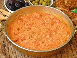 Menemen soğanlı mı soğansız mı olmalı?