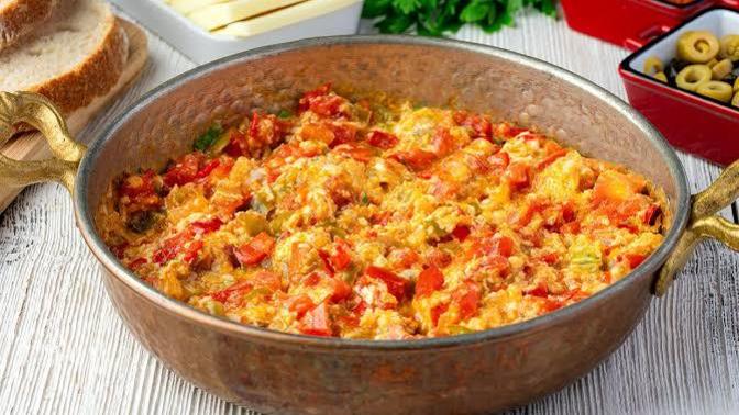 Menemen soğanlı mı soğansız mı olmalı?
