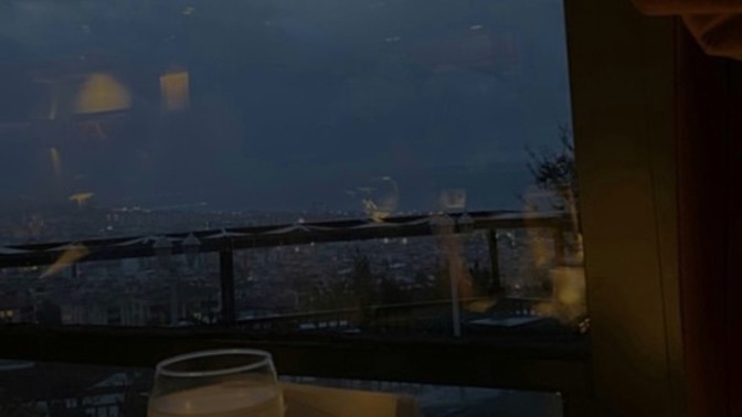 Merak ettiğiniz ama yazamadığınız biri var mi?