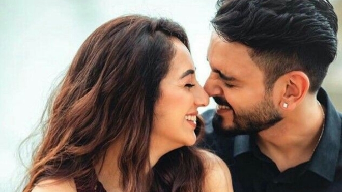 Aşk bir alışkanlık mı, yoksa her defasında yeniden mi keşfediliyor sizce?
