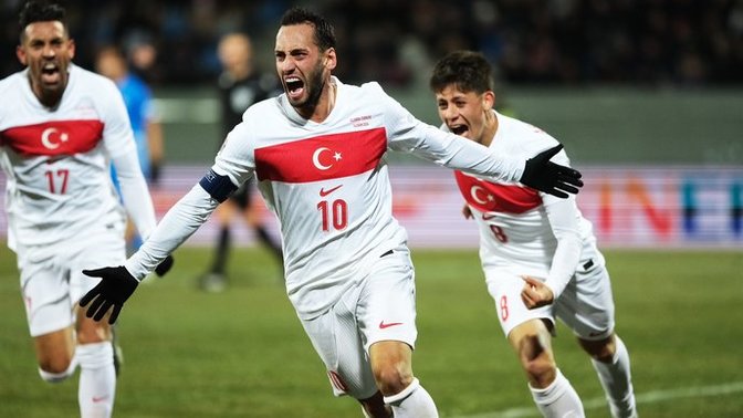 A Milli futbol takımımız İzlanda'yı 4-2 mağlup etti. Maçı nasıl buldunuz?