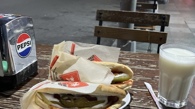 Sosisli sever misiniz KS halkı?