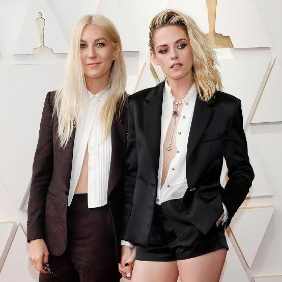 Kristen Stewart ve Nişanlısı Dylan Meyer sizce nasıl, yakışmışlar mı?
