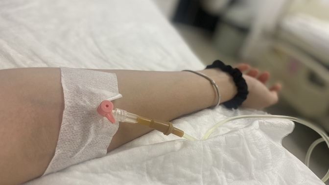 Her kavgada serumlu fotoğraf ile duygu sömürüsü yapan sevgiliden olur mu?