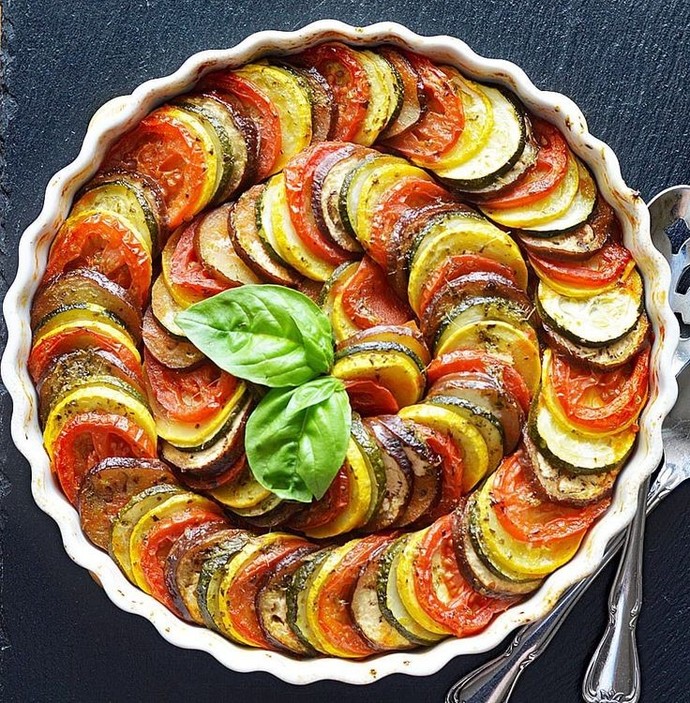 Ratatouille yapmak bir sanattır.